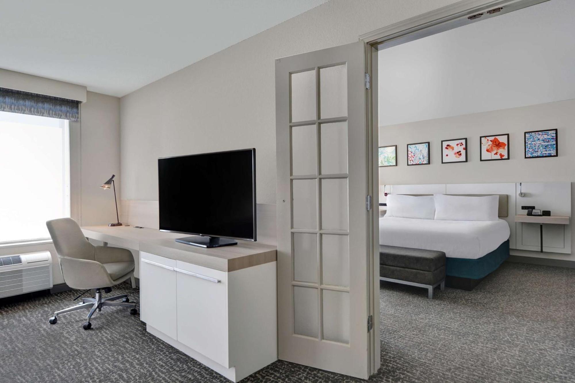 Hilton Garden Inn Jacksonville Jtb/Deerwood Park Dış mekan fotoğraf